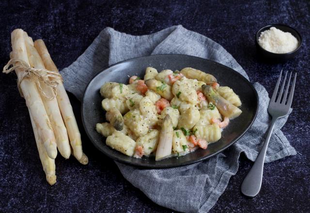 Gnocchi de pommes de terre à la crème d'asperges des Sables des Landes IGP et crevettes