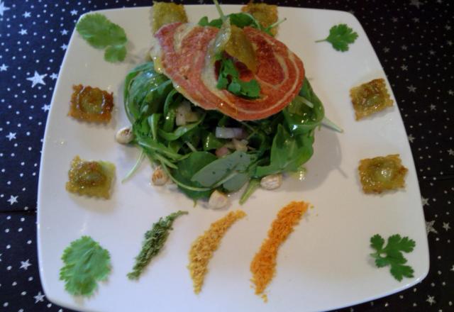 Salade de roquette, ravioles croustillantes et vinaigrette d'agrumes