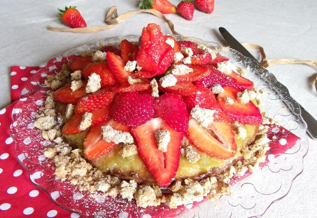 Tarte crumble bretonne au sarrasin, rhubarbe et fraises