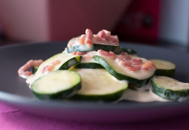 Courgettes façon carbonara au fromage fondu