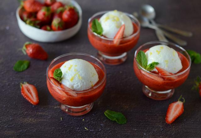 Île flottante aux Fraises du Périgord IGP et à la menthe