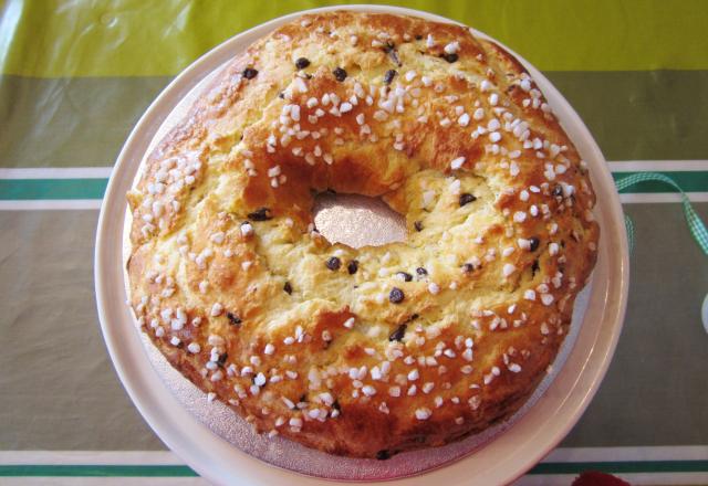 Brioche des rois facile et rapide aux pépites de chocolat