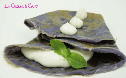 Crêpe à la violette et sa crème de menthe