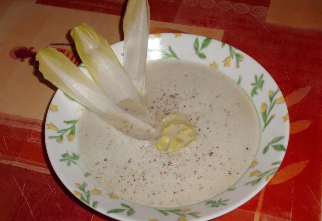 Veloutés d'endive à la crème