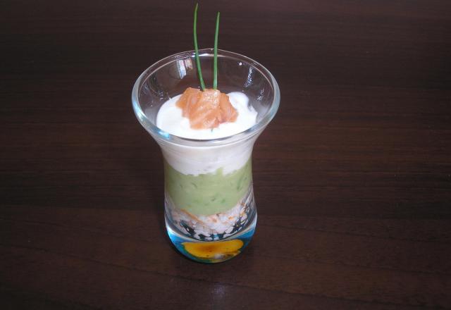 Mousse d'avocat crème et saumon