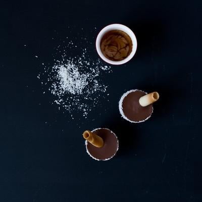 Petits pots en trompe l'oeil au chocolat