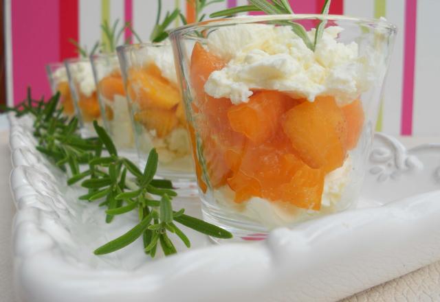 Verrine de chèvre aux abricots