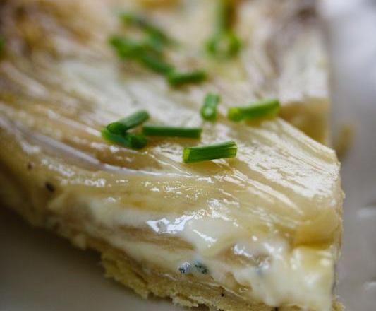 Tatin d'endives au Bresse Bleu