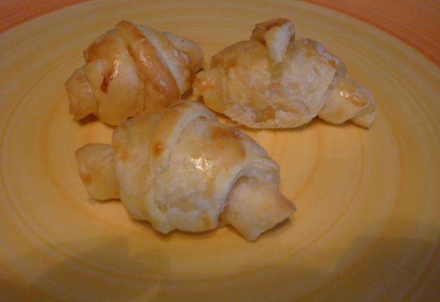 Mini croissants au saumon