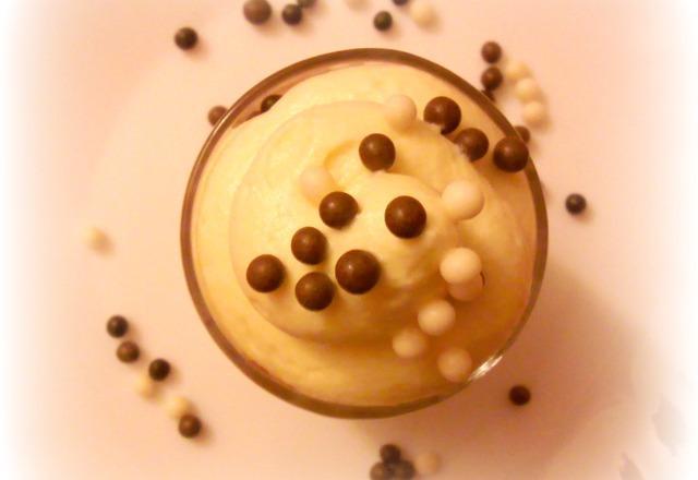 Mousse croustillante aux trois chocolats (sans œufs).