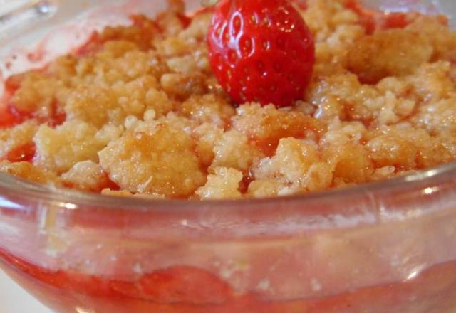 Crumble aux fraises & noix de coco