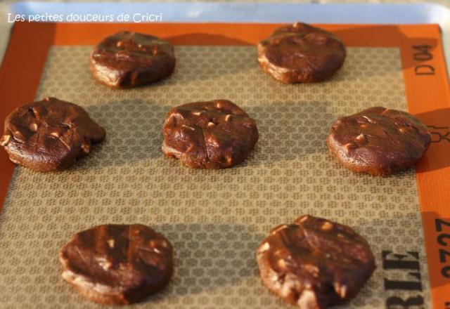 Cookies au cacao et aux pépites de chocolat blanc