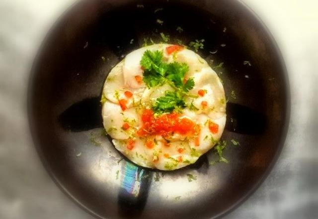 Ceviche de Saint Jacques, caviar de Tabasco® et sauce avocat au lait de tigre