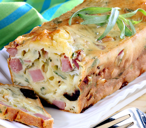 Cake aux herbes et au fromage à raclette