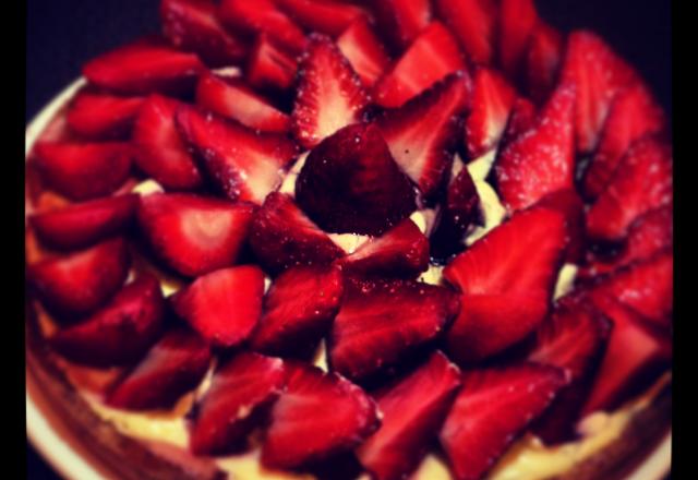 Tarte sablée aux fraises et crème pâtissière maison 