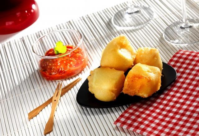 Croquettes de Brie Le Rustique au chutney de tomates cerises