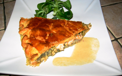 Tourte aux navets, à la truite et au pistou de mâche