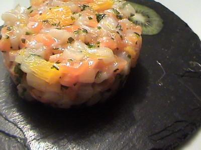 Tartare de saumon et Noix de Saint Jacques à l'orange