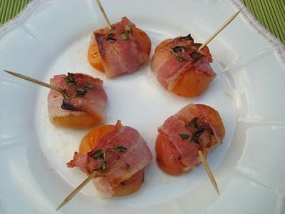 Abricots rôtis au lard