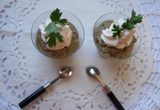 Verrines de cappuccino de cèpes et sa chantilly au lard fumé