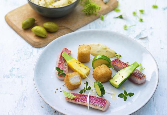 Rouget barbet et Carré Frais© en croûte de pain courgettes et vinaigrette à l’anchois