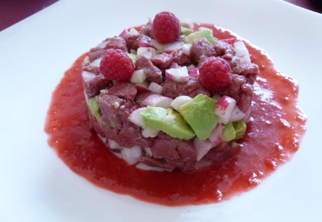 Tartare de canard à la framboise