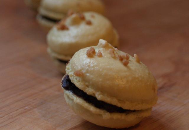 Macarons Chocolat et fruit de la Passion