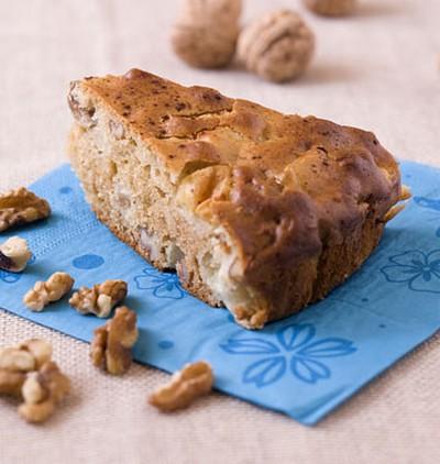 Gateau d'hiver aux pommes et aux noix de Grenoble