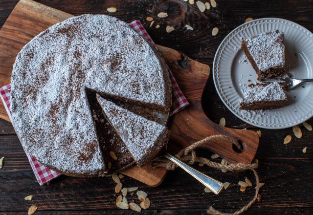 “Douceur assurée !” : Laurent Mariotte vous propose une recette de torta caprese, un délice sucré venu d’Italie !