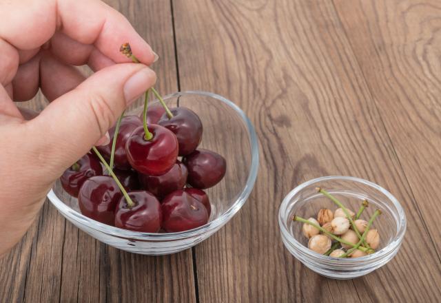 Comment dénoyauter des cerises facilement ?