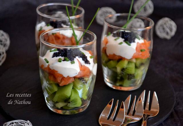 Verrines kiwis et saumon fumé, fromage frais à la ciboulette