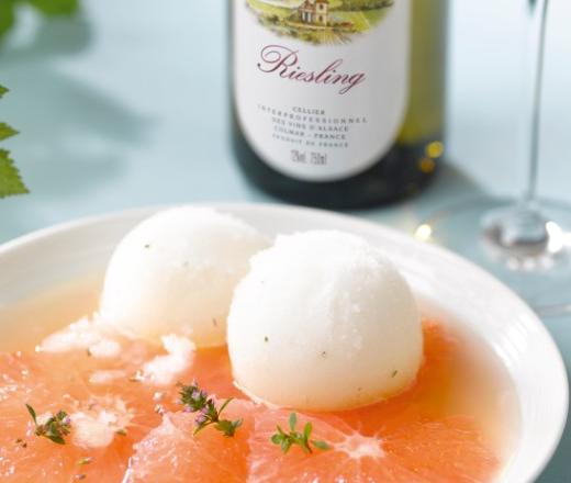 Nage de pamplemousse, sorbet à la fleur de thym et au Riesling d'alsace