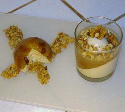 Panacotta au roquefort, Gelée de muscat et poires pochées, Crumble aux noix