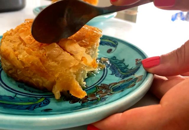 GALAKTOBOUREKO : Gâteau grec à la semoule et à la pâte phyllo