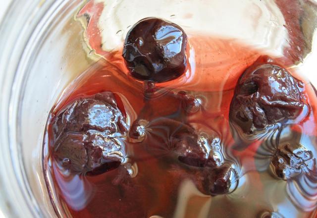 Verrine de cerises au cognac