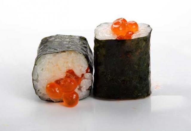 Makis aux œufs de saumon