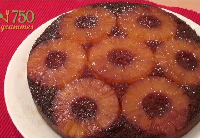 Gâteau à l'ananas caramélisé