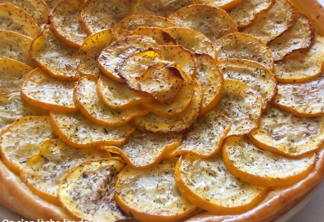 Tarte fine aux courgettes jaunes et crème d'alhambra