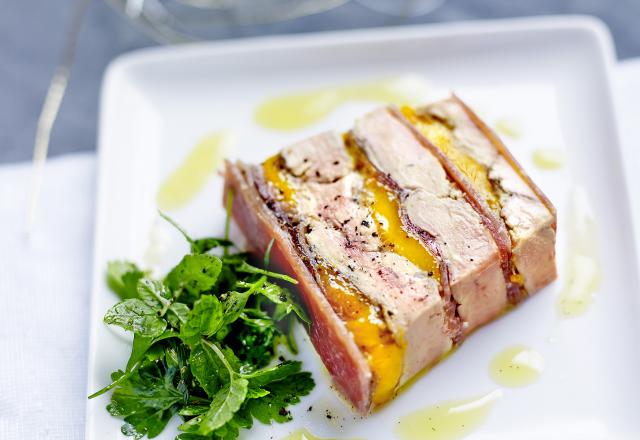 Terrine de foie gras poêlé, mangue, jambon de Bayonne et gelée de sauternes au poivre de Timut