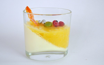 Panna cotta au citron, nuage de lemon curd