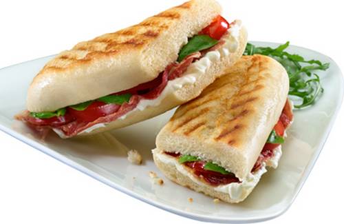 Panini au jambon Italien et aux tomates