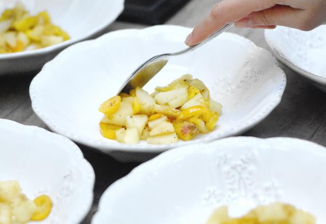 Poêlée de fruits aux épices, petites tuiles craquantes