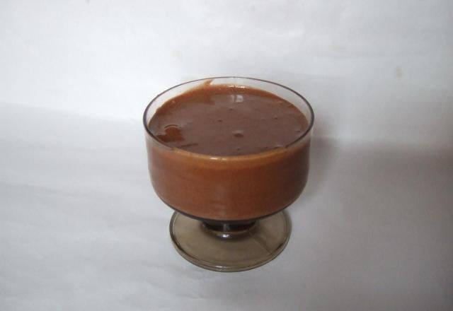 Mousse au chocolat noir bien cacaotée