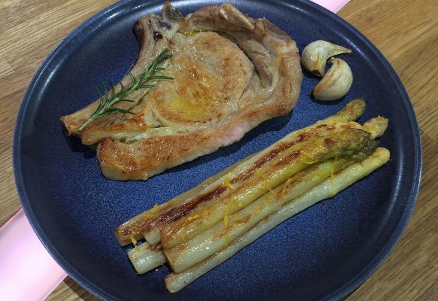 Côte de veau parfumée au romarin et asperges blanches au citron