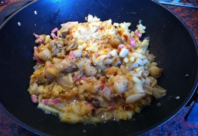 Poêlée d'endives braisés, pommes de terre fondantes et lardons grillés