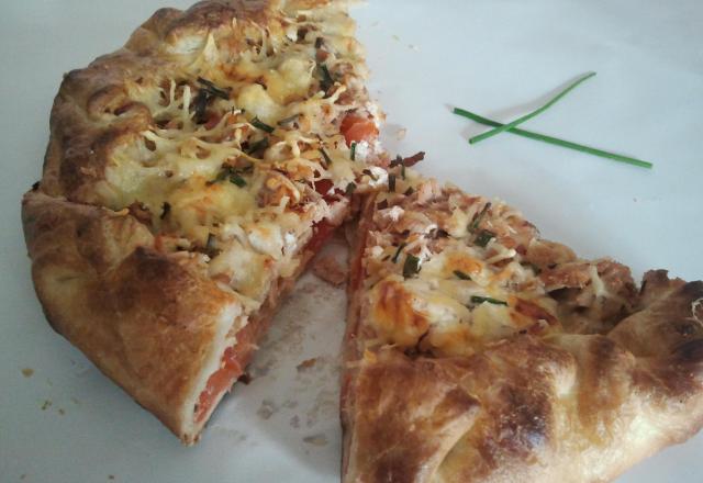 Tourte aux tomates cerises, thon et ciboulette