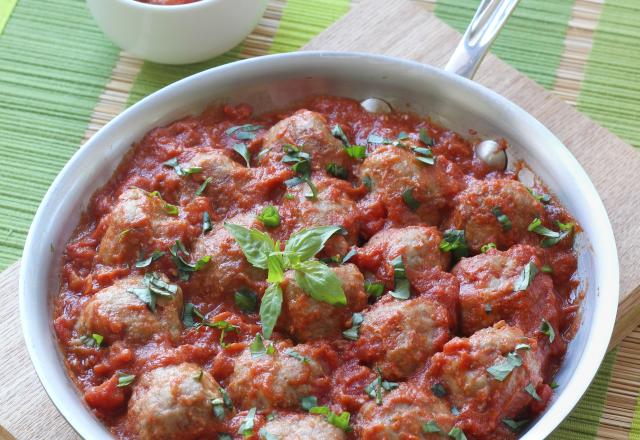 Boulettes de viande moelleuses à la sauce tomate