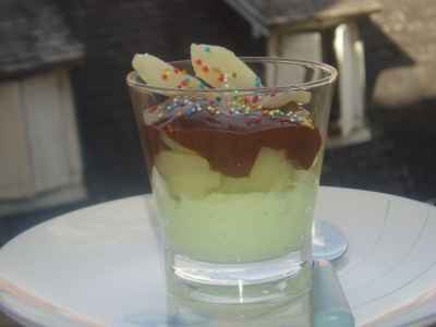 Verrine poire-chocolat-pistache