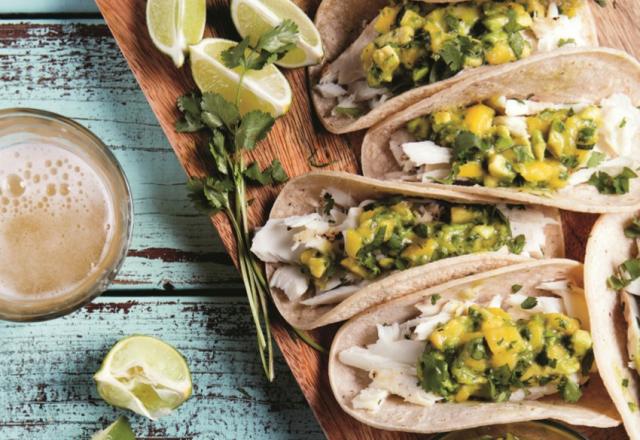 Tacos au poisson et salsa de mangue à l'avocat