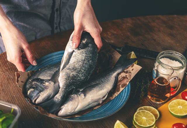 Les techniques infaillibles pour retirer les odeurs de poissons sur ses mains